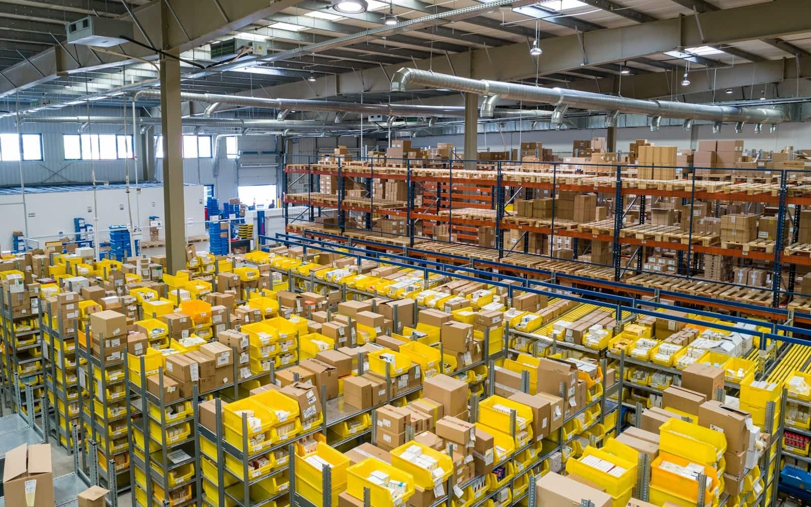 Logistik & Pengemudi