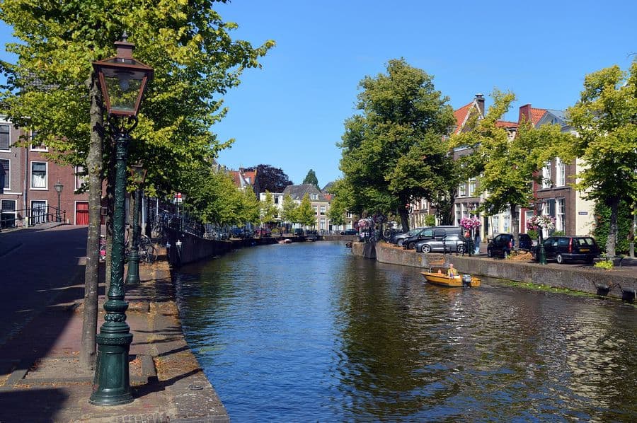 Leiden canals