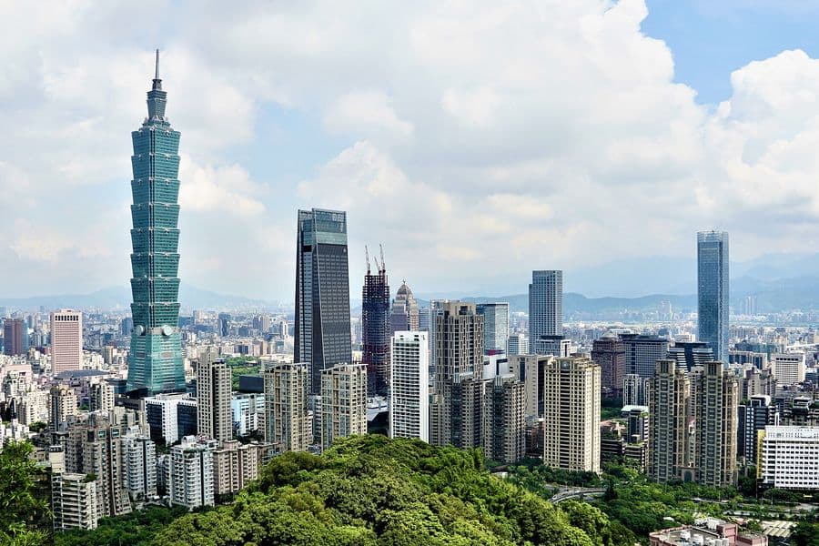 Taipei 101 & the Taipei skyline
