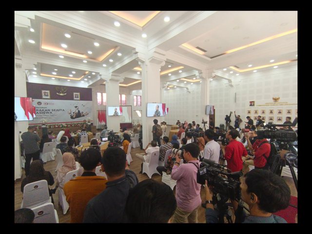 Peluncuran gerakan beasiswa